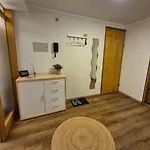 شقة Uni- Und Citynahe Souterrain-wohnung Am Waldpark