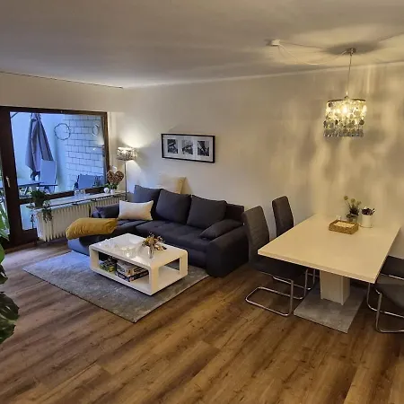 Uni- Und Citynahe Souterrain-wohnung Am Waldpark * Wuppertal