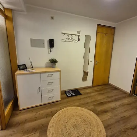 Apartament Uni- Und Citynahe Souterrain-wohnung Am Waldpark
