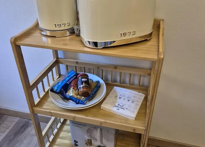 Uni- Und Citynahe Souterrain-wohnung Am Waldpark Apartament